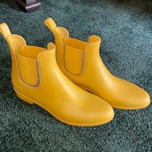 Jack Rogers Yellow Rain Boots